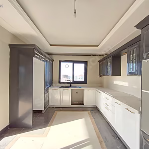 BOSTANBAŞI ÇİFTLİK CADESİNDE KİRALIK 4+1 DAİRE